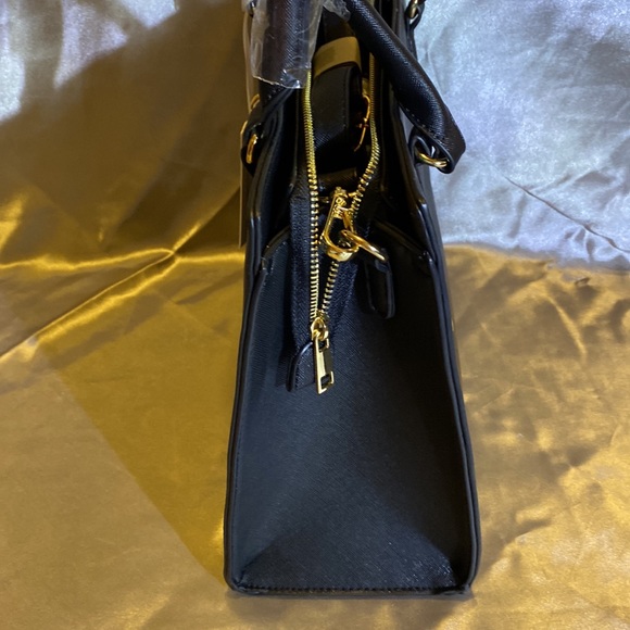 Park Ave Collection black bag with gold trim. - Picture 2 of 13